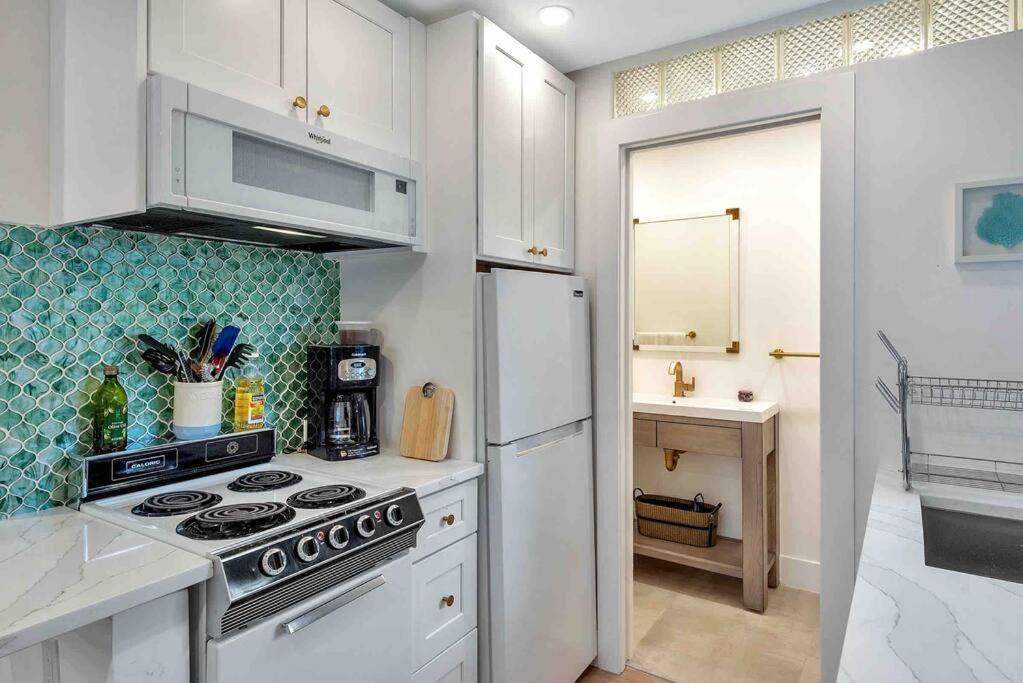 Charming Studio W Pool One Mile To Beach Pets Welcome Lake Worth Beach Luaran gambar