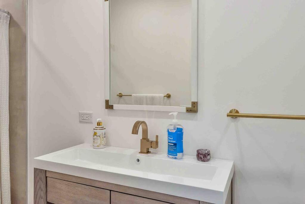 Charming Studio W Pool One Mile To Beach Pets Welcome Lake Worth Beach Luaran gambar