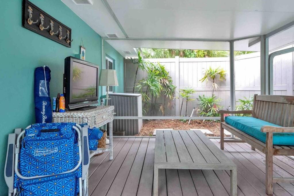 Charming Studio W Pool One Mile To Beach Pets Welcome Lake Worth Beach Luaran gambar