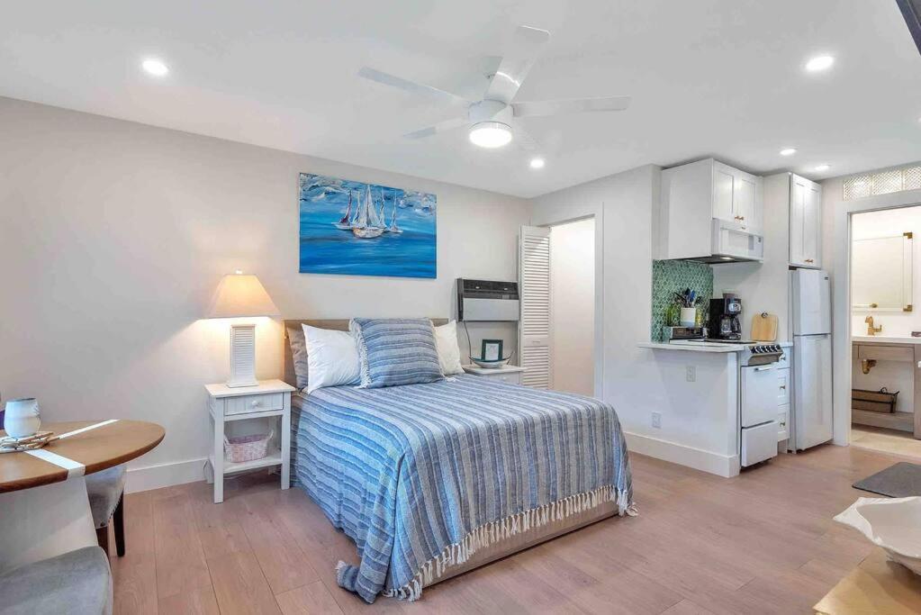 Charming Studio W Pool One Mile To Beach Pets Welcome Lake Worth Beach Luaran gambar