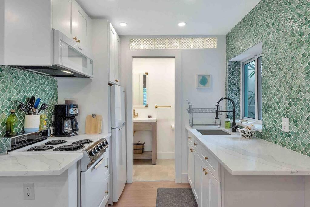 Charming Studio W Pool One Mile To Beach Pets Welcome Lake Worth Beach Luaran gambar